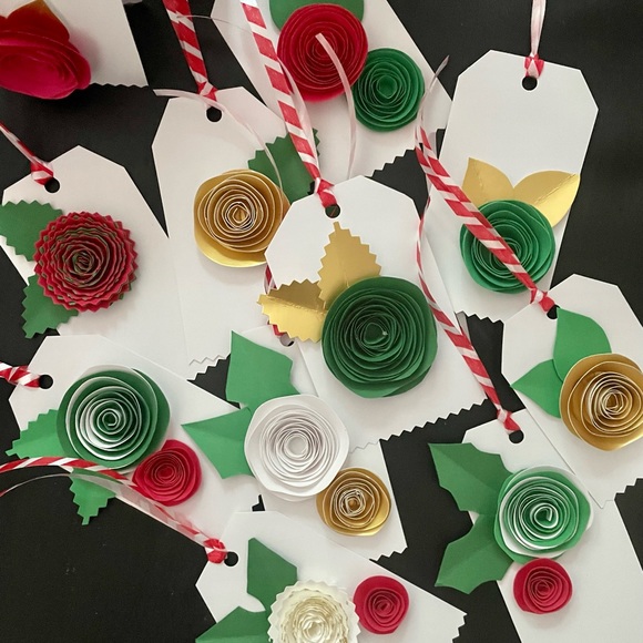 14 handcrafted gift tags - Picture 1 of 3